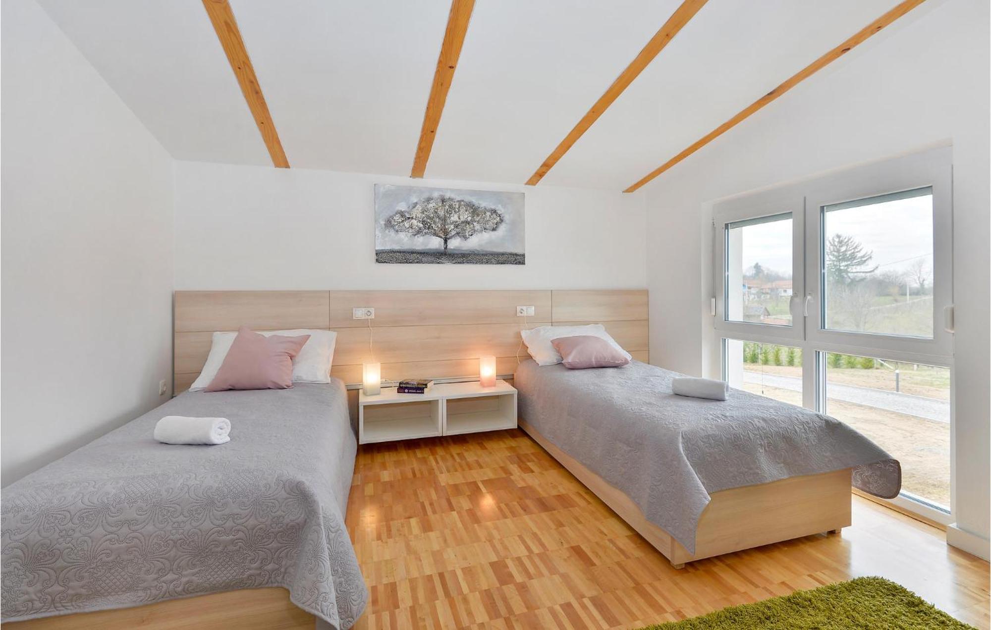 8 Bedroom Lovely Home In Durdevac Ðurđevac Exterior foto